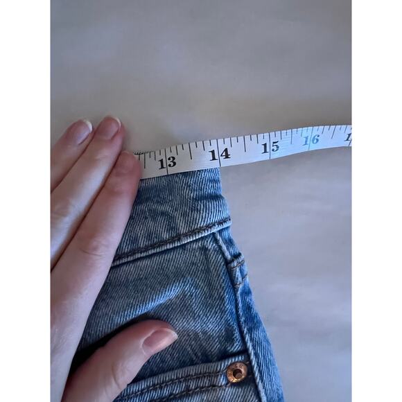 Levis Premium Women's 26 Wedgie Straight Leg Jeans Crop Denim Medium Wash - Picture 6 of 15